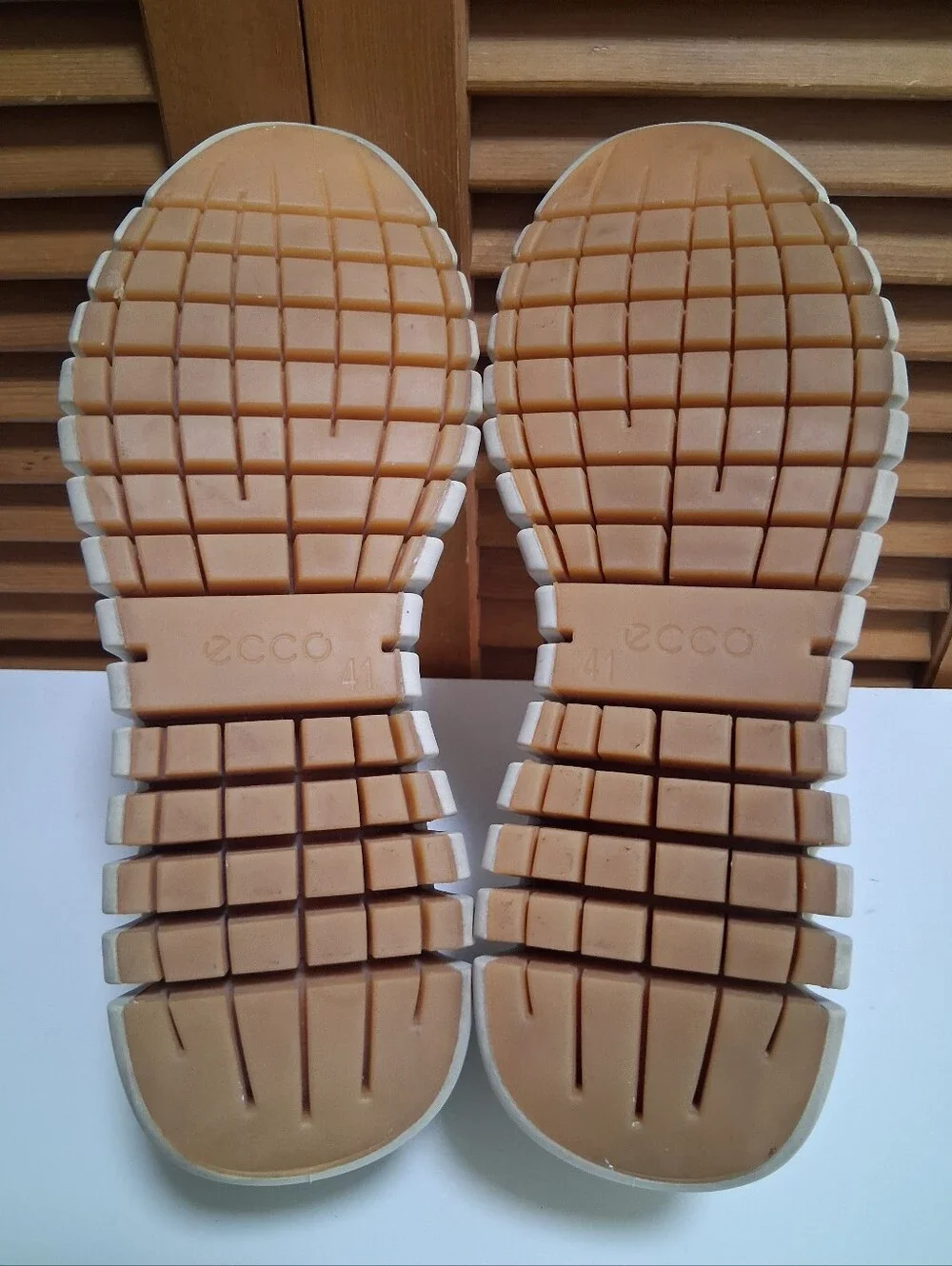 ECCO Women’s Gruuv W Sneaker Size EU 41, US 10-10.5